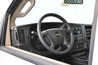 Powerful and dependable 4.3L V6 engine with 276 hp and 298 lb-ft of torque, paired with an 8-speed a... (image 4)
