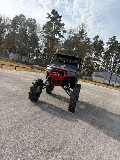 APPLY NOW: https://www.ridecollective.ca/get-pre-approved 2022 POLARIS RANGER 1000 HIGH LIFTER • 100...