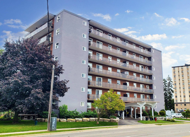 Brantford 2 Bedroom Apartment for Rent: Come see the Skyline dif in Long Term Rentals in Brantford - Image 2
