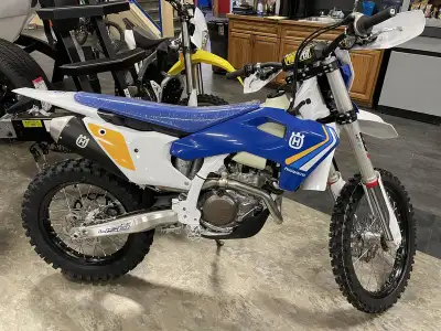 Price Plus $1290 Destination 2025 Husqvarna® FE 450 HeritageUltimate performance The latest technolo...