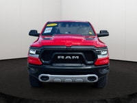 If you want a fierce, factory-built trail warrior that refuses to sacrifice upscale passenger luxury... (image 6)