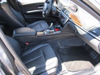43,000 ORIGINAL KM'S!!! ONE OWNER CAR WITH FULL SERVICE HISTORY. AUTOMATIC. FINISHED IN GREY WITH BL... (image 6)
