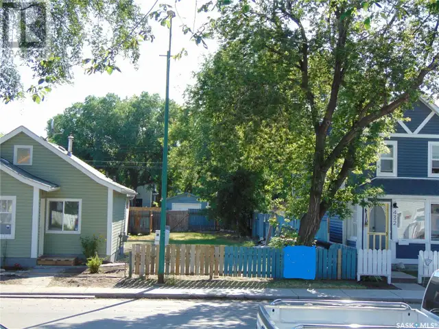 430 F AVENUE S Saskatoon, Saskatchewan in Land for Sale in Saskatoon - Image 3