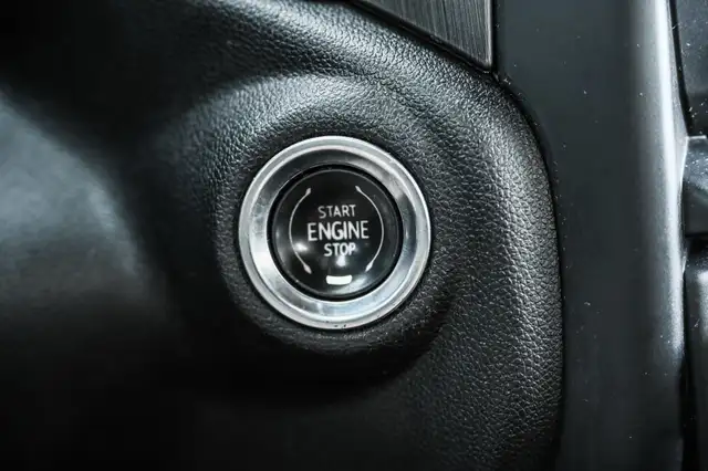 2020 GMC Sierra 2500HD AT4 AWD * Crew Cab * 6.6L V8 Duramax Dies in Cars & Trucks in City of Montréal - Image 28