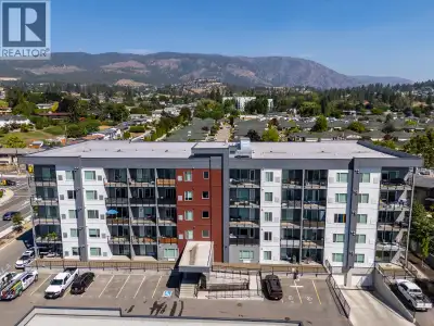 Beautiful corner unit with lake and city views, located on the quiet side of the building in a conve...