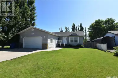 Lovingly kept family home awaits you at 113 6th Street East Nipawin! Built in 2008, this feature pac...