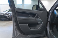 Land Rover Range Rover P400 SE SWB 2025: - Extérieur métallisé gris EIGER avec intérieur en cuir hau... (image 9)