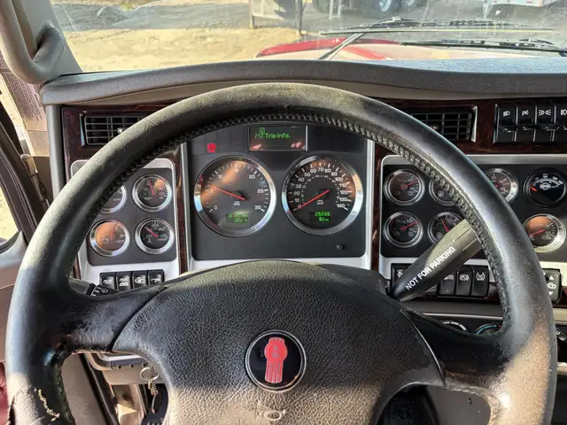2013 KENWORTH T660 in Heavy Trucks in Saskatoon - Image 30
