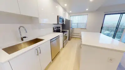 Apartment for Rent at 265 Reynolds, Trafalgar
