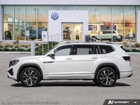 TITAN BLACK/SILVER PREMIUM LEATHER SEATING SURFACES,ORYX WHITE PEARL,Turbocharged,All Wheel Drive,Tr... (image 3)