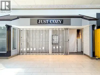 Versatile 1,259 SF retail unit available for lease in The Mall at Piccadilly. Located within a busy...