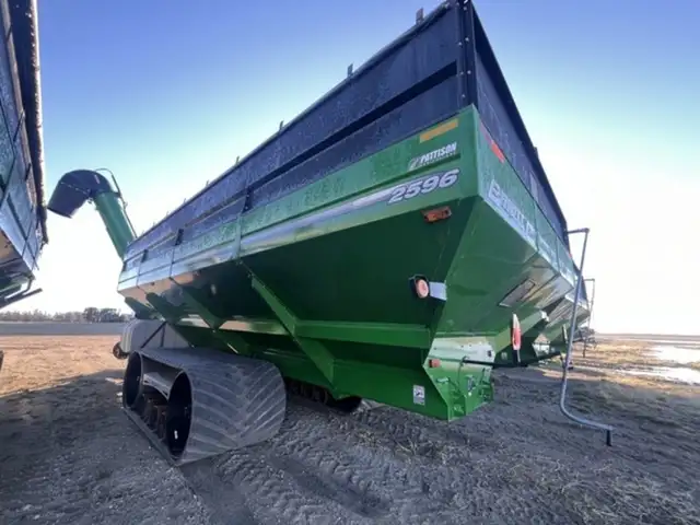 2022 Brent 2596 in Farming Equipment in Swift Current - Image 3