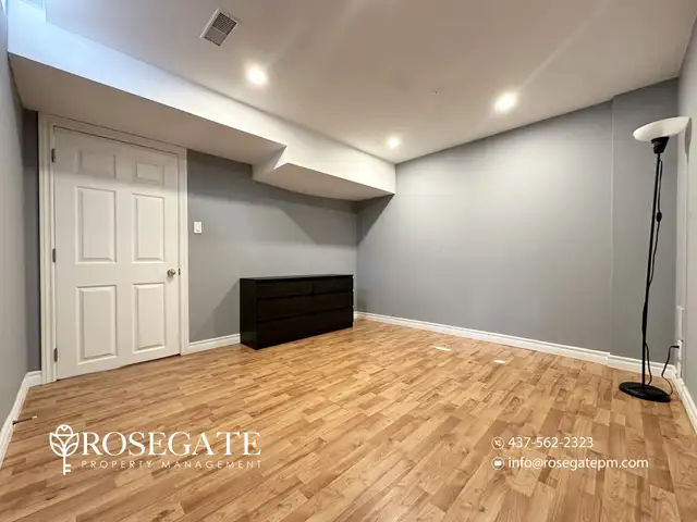 1-Bedroom Basement Apartment in Aurora | 800 Sq. Ft. + Internet  in Long Term Rentals in Markham / York Region - Image 11