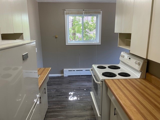 506 Balmoral - 1 BR available NOW! 4