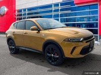 This Dodge Hornet has a strong Intercooled Turbo Premium Unleaded I-4 2.0 L/122 engine powering this... (image 7)