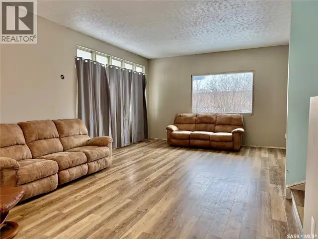 15 Willow PLACE Lanigan, Saskatchewan in Houses for Sale in Saskatoon - Image 9