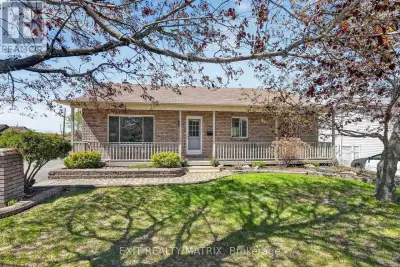 Unbelievable value and terrific curb-appeal!! Don't miss this beautifully updated 3-bedroom and 2-ba...