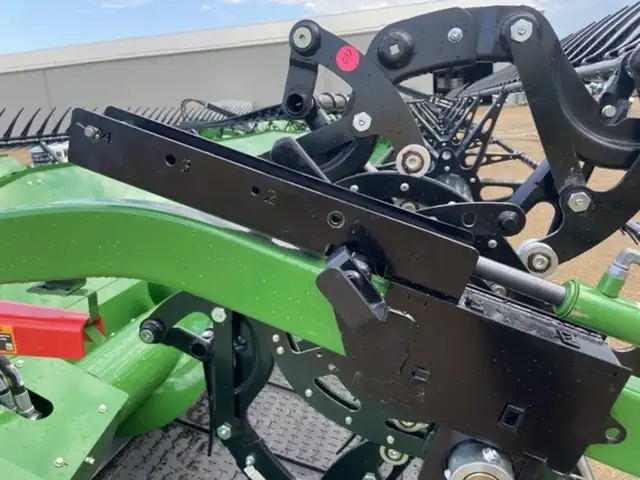 2025 John Deere HDR 50 in Farming Equipment in Swift Current - Image 15
