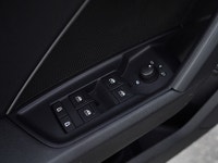 key Features: SUNROOF, LEATHER SEATS, POWER ADJUSTABLE SEATS, STEERING CONTROL BUTTONS, CRUISE CONTR... (image 9)