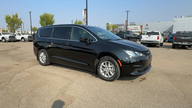 2026 Chrysler Grand Caravan SXT | Remote Start | 10 Inch in Cars & Trucks in Edmonton - Image 2