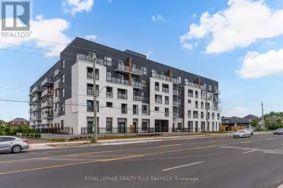 Large 1 Bedroom + Den. Prime Location! Welcome to PEAK CONDOS, situated in the Hannon locality of Up...