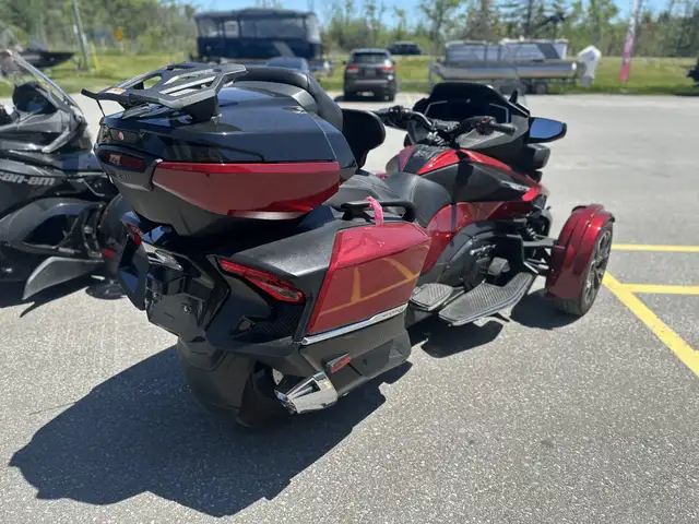 2021 Can-Am SPYDER RT LIMITED in Street, Cruisers & Choppers in Kawartha Lakes - Image 3