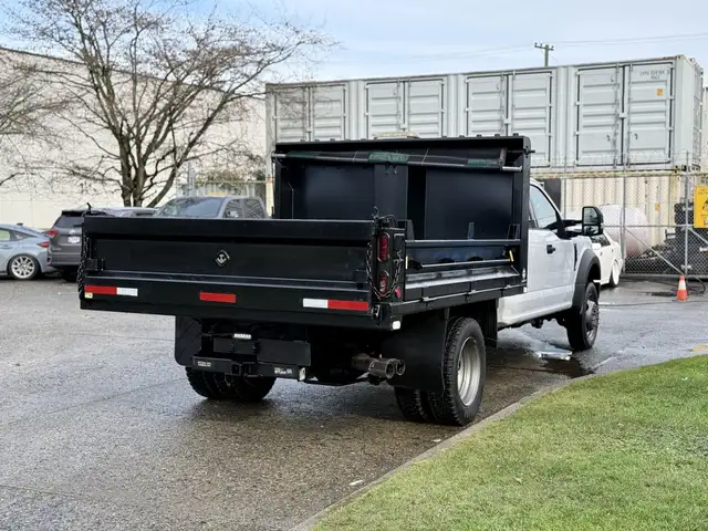 2017 Ford F-450 Super Duty XL 4x4 Crew Cab 9 Foot Dump Truck in Heavy Trucks in Regina - Image 12