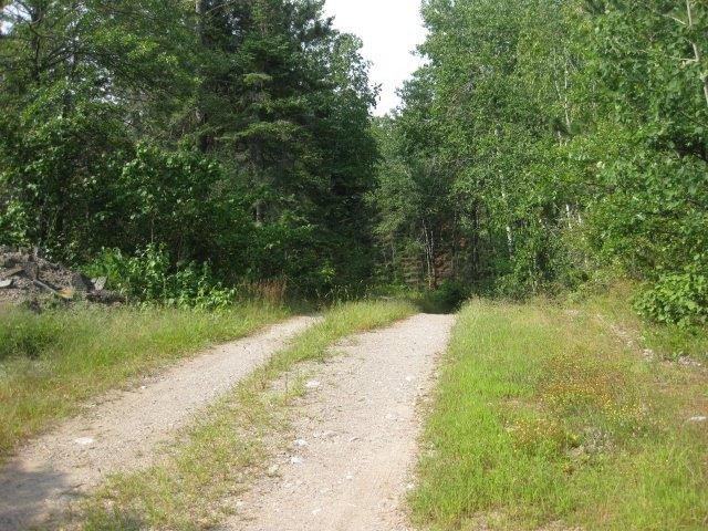 Vacant Waterfront Land in Fort Frances in Land for Sale in Kenora - Image 4