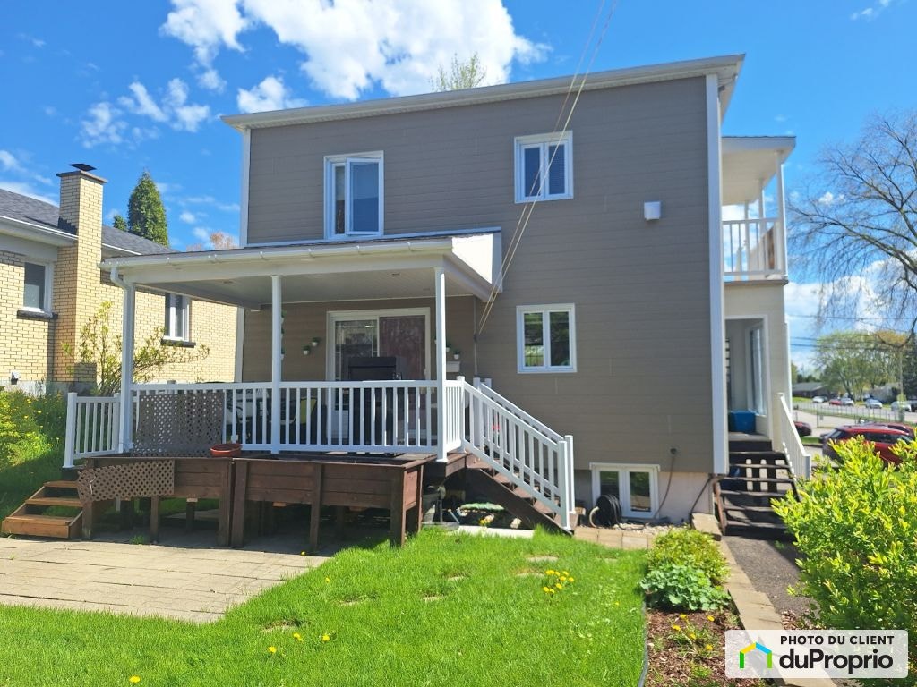 $377,000 - Duplex for sale in Chicoutimi (Chicoutimi) — photo 3