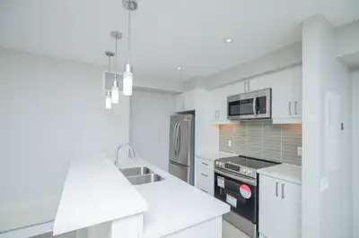 Eglinton and Kennedy Scarborough 1 Bedroom Apartment for Rent -