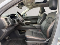 CLEAN CARFAX. ALL-WEATHER CAPABILITY, ROAD-TRIP READY 3.5L V6 Engine| 9-Speed Automatic Transmission... (image 9)