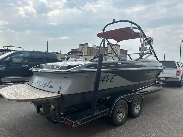 2006 Tige Boats TIGE 24EV SURF BOAT 241 Hours FINANCING AVAILABL in Powerboats & Motorboats in Calgary - Image 26