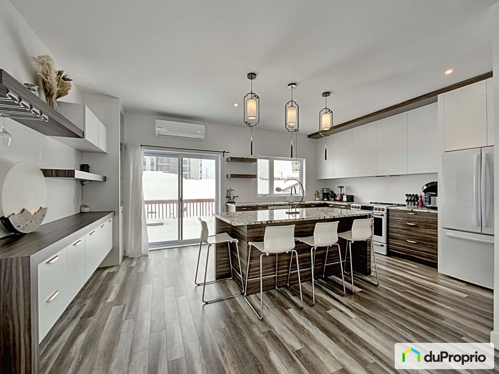 $518,000 - Semi-detached in Sherbrooke (Jacques-Cartier) — photo 2