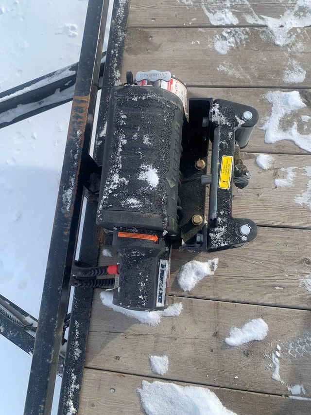 OASIS 18ft Car hauler trailer tandem axle with 6000lb winch Cargo