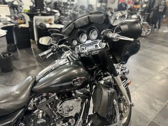 2008 Harley-Davidson Electra Glide Ultra Classic in Street, Cruisers & Choppers in Sudbury - Image 12