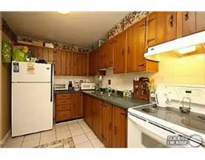 Room for rent in Etobicoke near Humber College N Campus