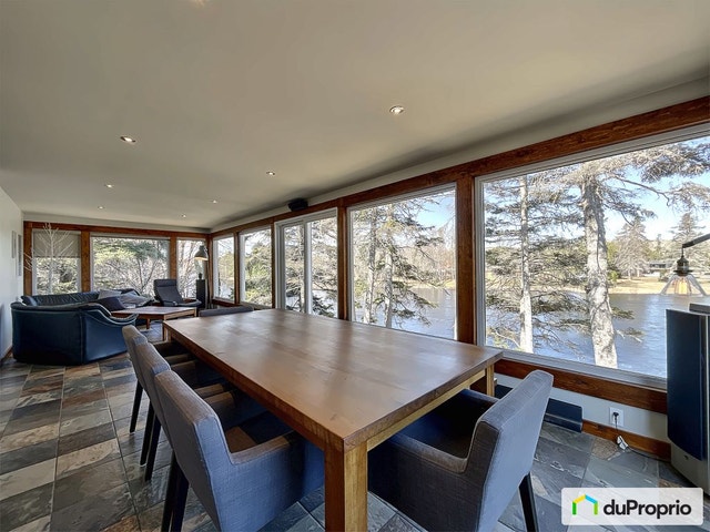 $669,000 - 2 Storey for sale in Chicoutimi (Laterrière) — photo 1