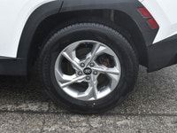 Sunroof, Navigation, Leather Seats, Heated Seats, Apple CarPlay! This Hyundai Tucson questions every... (image 6)