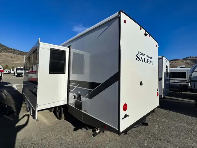 2027 ,Forest River,Salem Hemisphere 255RBHL in Travel Trailers & Campers in Kamloops - Image 3