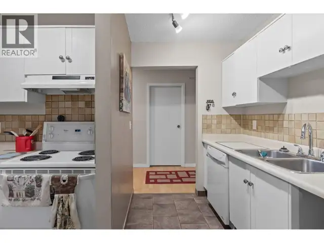 1035 Bernard Avenue Unit# 108 Kelowna, British Columbia in Condos for Sale in Penticton - Image 5