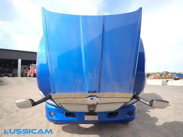 2020 Kenworth T680 in Heavy Equipment in Longueuil / South Shore - Image 11