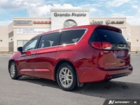 Leather | 7 Seater | Heated Seats + Wheel | Back-up Camera | Bluetooth | Cruise Control | Low kms |... (image 3)