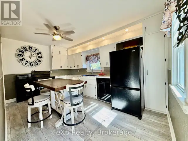 251 11TH AVENUE Hanover, Ontario in Houses for Sale in Owen Sound - Image 5