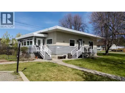Welcome to this charming and beautifully maintained home in the heart of Marysville, Kimberley! Situ...