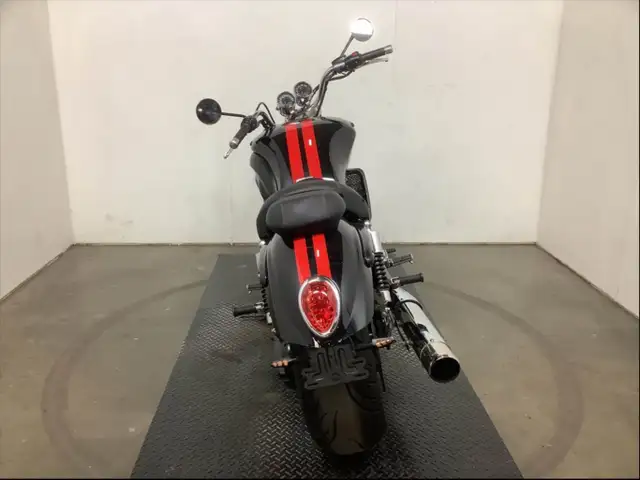 2016 Triumph Rocket 3 Roadster in Street, Cruisers & Choppers in City of Toronto - Image 13