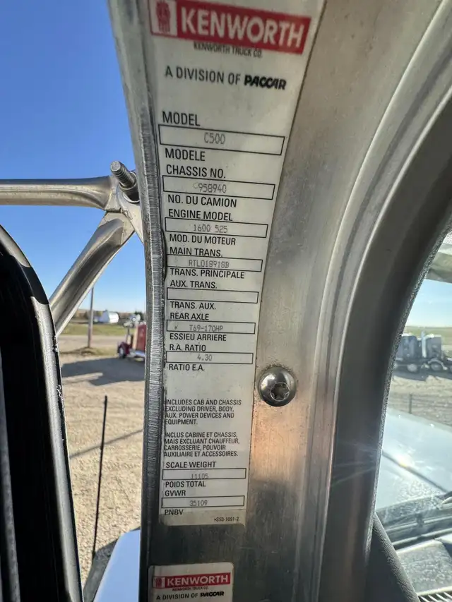 2013 KENWORTH C500 in Heavy Trucks in Kamloops - Image 27