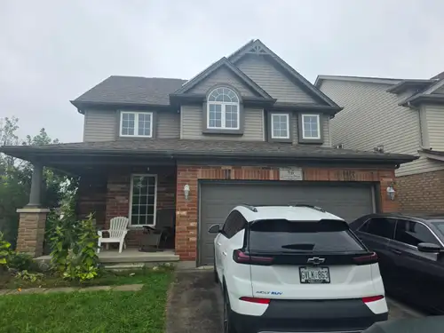 Large 4 bedroom house in South end of Guelph right by Bus stop to University. Large Family room and...