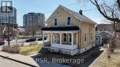 A - 51 DUPONT STREET E Waterloo, Ontario