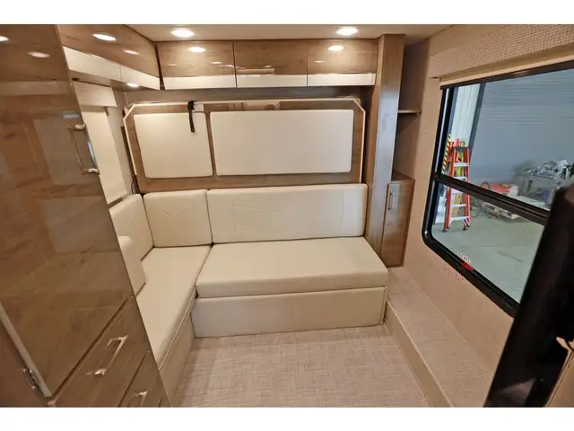 2023 Entegra Coach Qwest 24N B+ Mercedes turbo diesel 2023 NEUF in RVs & Motorhomes in Laval / North Shore - Image 18