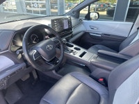 Appointment required for this 2022 sienna XSE 2022 Toyota Sienna XSE Fully Loaded Luxury & Versatili... (image 3)